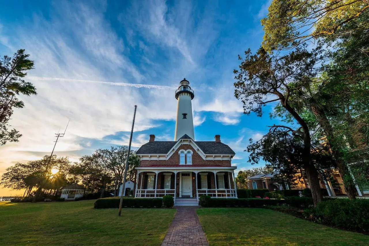 1 East Causeway By Hodnett Cooper *