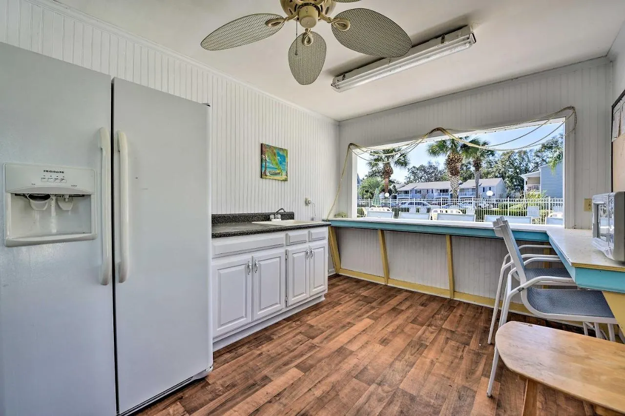 Apartment Resort-style In St Simons About 1 Mi To Pier! *